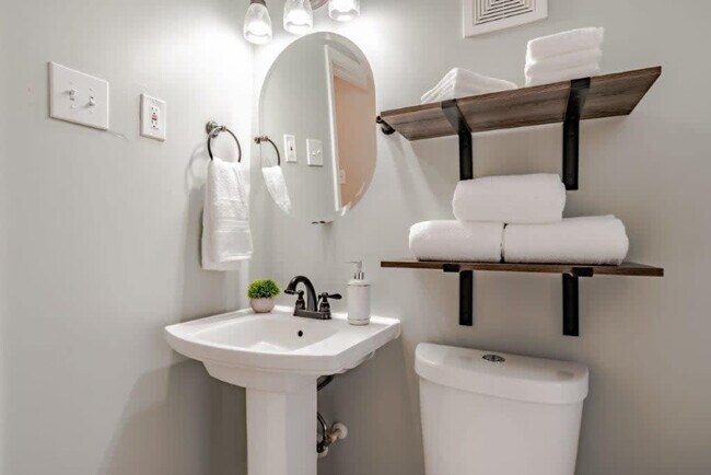 Foto del edificio - 57 N Ann St