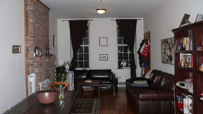 Foto del edificio - 210 Wyckoff St