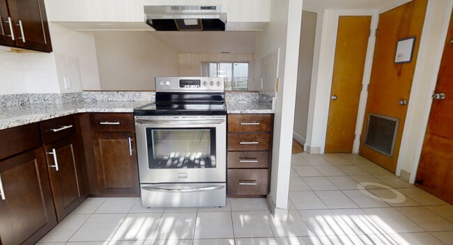 Building Photo - 144 North Beacon St