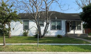 Building Photo - 1053 Chamberlain St