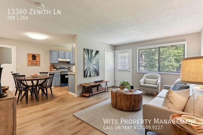 Building Photo - Fantastic 2 Bedroom, 1.5 Bathroom Townhouse