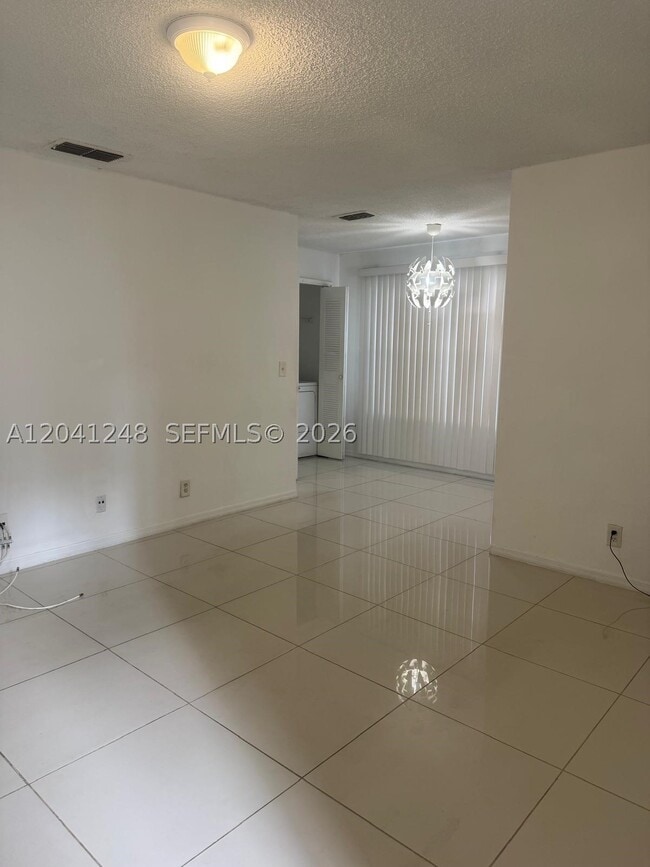 Building Photo - 3460 Pinewalk Dr N