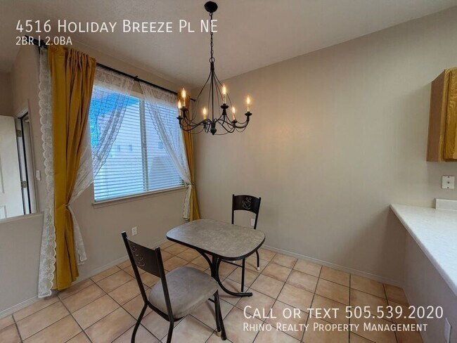 Foto del edificio - 4516 Holiday Breeze Pl NE
