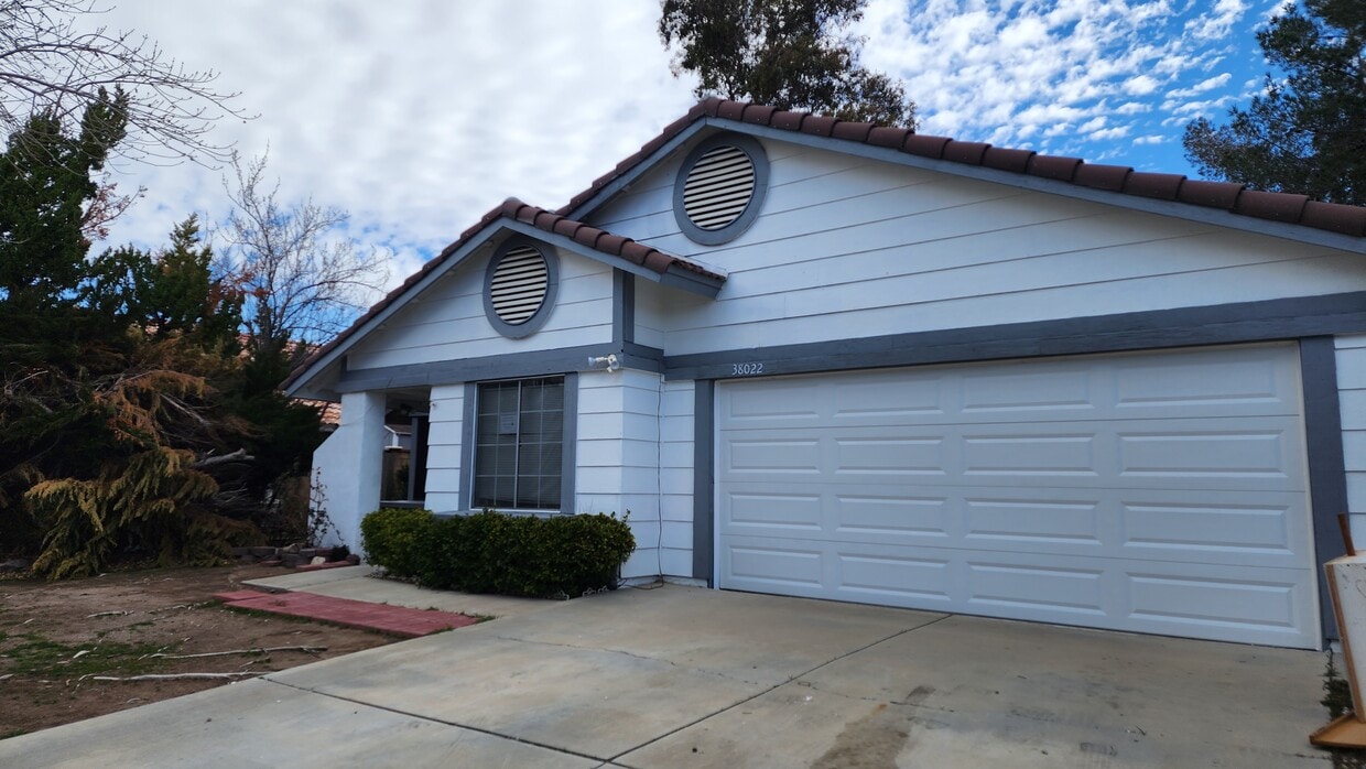 38022 Rudall Ave, Palmdale, CA 93550 House Rental in Palmdale, CA