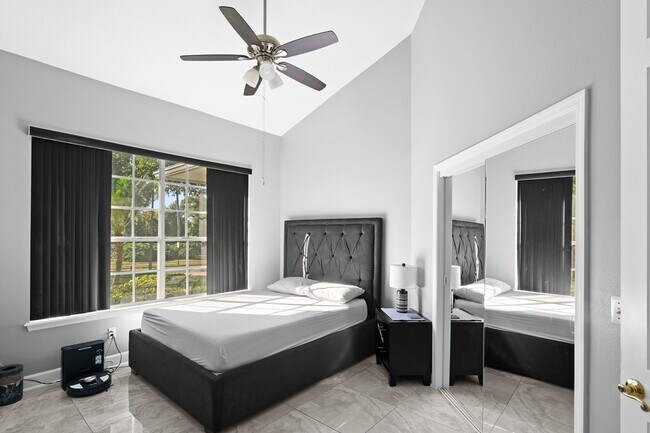 Foto del edificio - 5145 Timberview Terrace