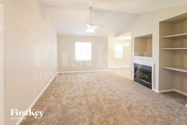 Foto del edificio - 6713 Rain Creek Way