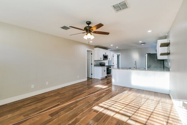 Foto del edificio - 4656 S 38th Ln