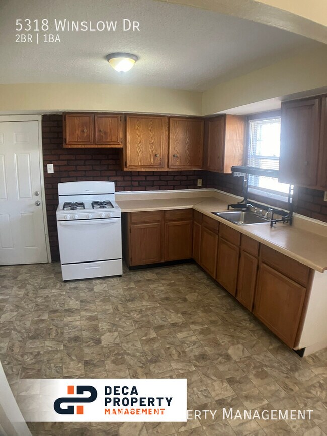 Building Photo - 2 Bedroom House