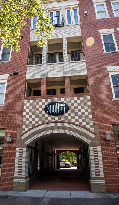 Primary Photo - Luxurious Condo in Downtown Fayetteville