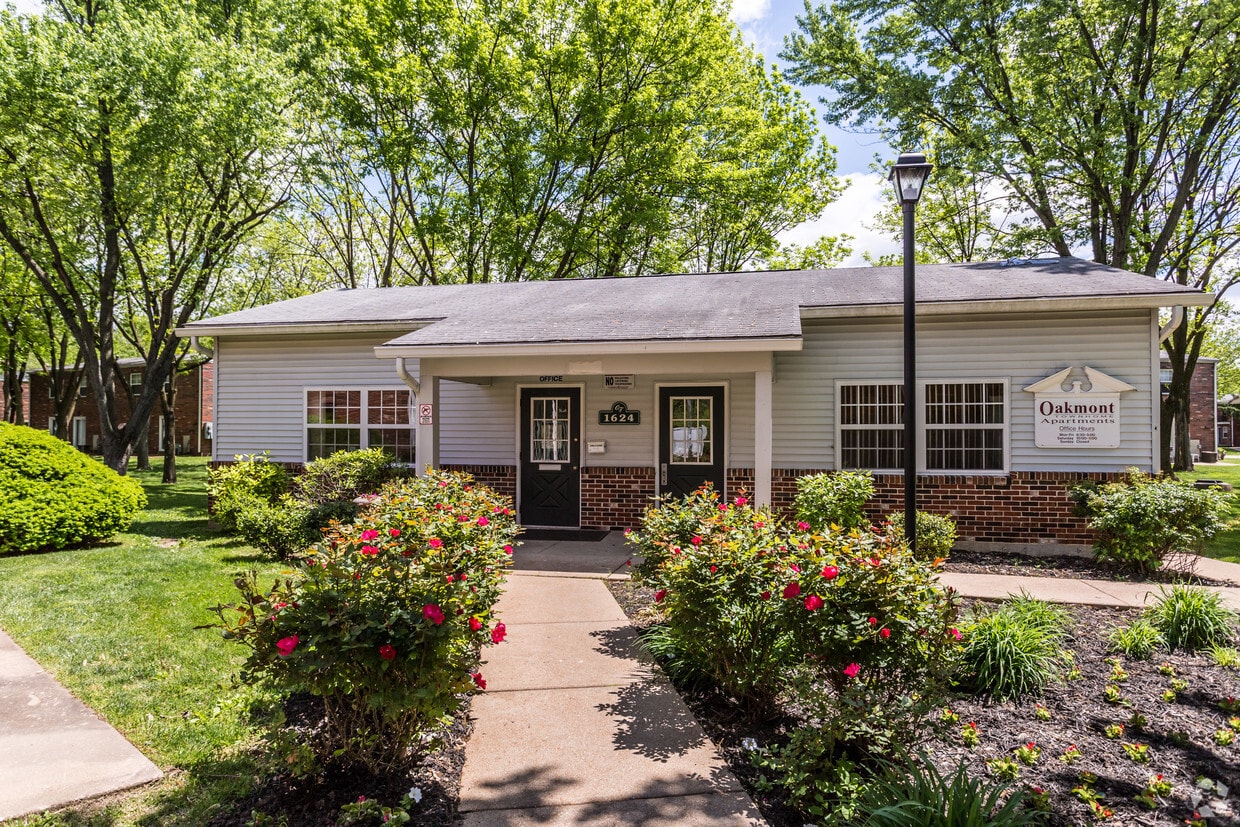 OFICINA - Oakmont Townhomes