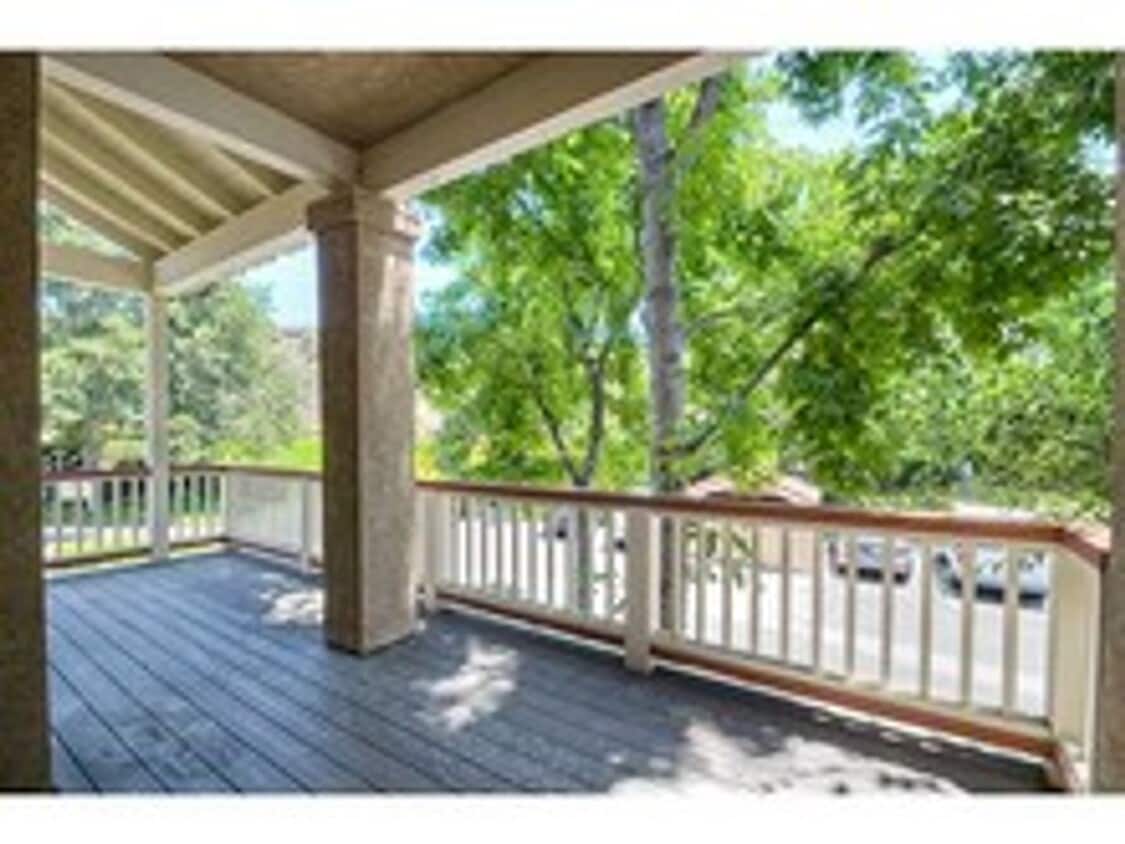 Foto principal - Spacious La Costa 3BR/3BA Townhome; gated ...