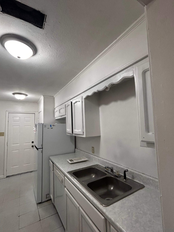 Building Photo - 1661 N Marque Ann Dr