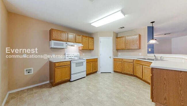 Foto del edificio - 109 Covey Ln