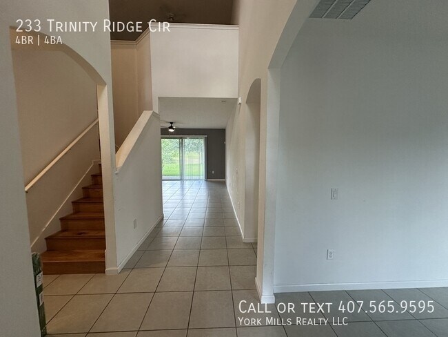 Foto del edificio - 233 Trinity Ridge Cir