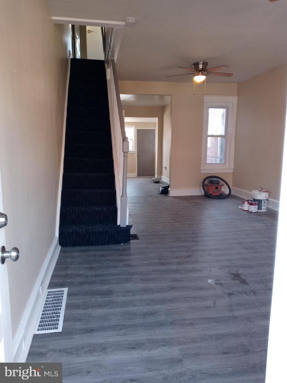 Primary Photo - 3079 Memphis St