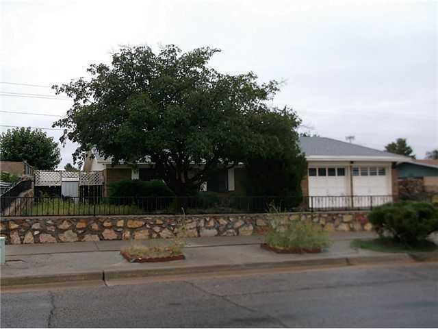 Building Photo - 3116 Hector Dr