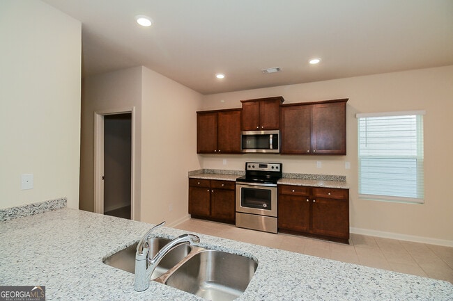 Building Photo - 10902 Wheeler Trce