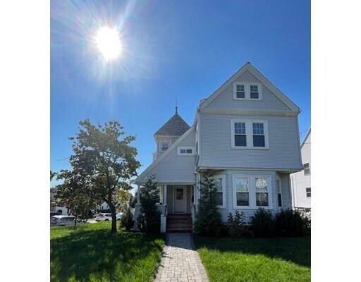 Building Photo - 2 Westmoreland St