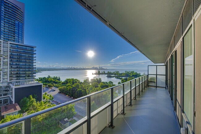 Building Photo - 20 Shore Breeze Dr