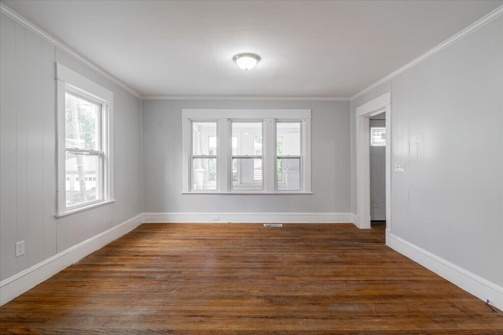 33 Algonquin Pl Unit 1, Springfield, MA 01104 Apartment for Rent in