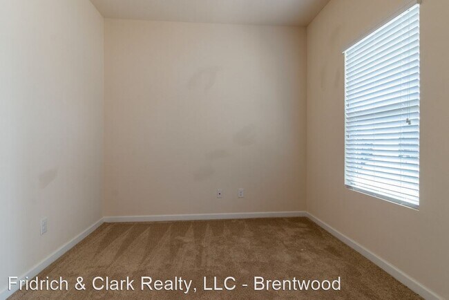 Foto del edificio - 4 br, 2.5 bath House - 2225 Bee Hive Drive