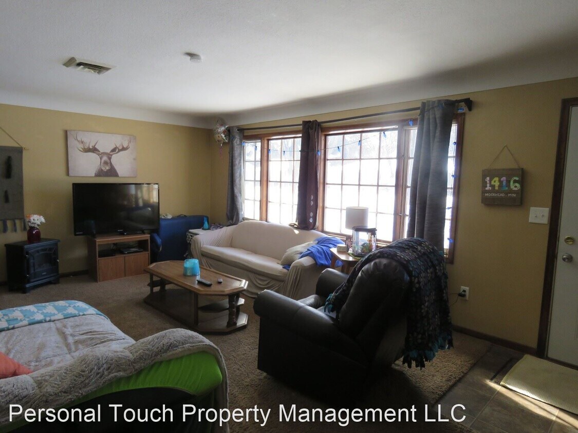 4 br, 2 bath House 1416 13th St S House Rental in Moorhead, MN