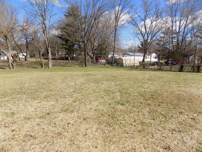 Foto del edificio - 1005 E North St