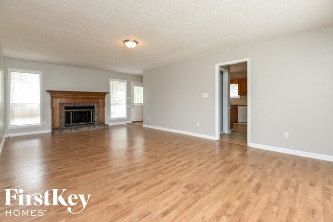 Building Photo - 1701 Wendy Cir