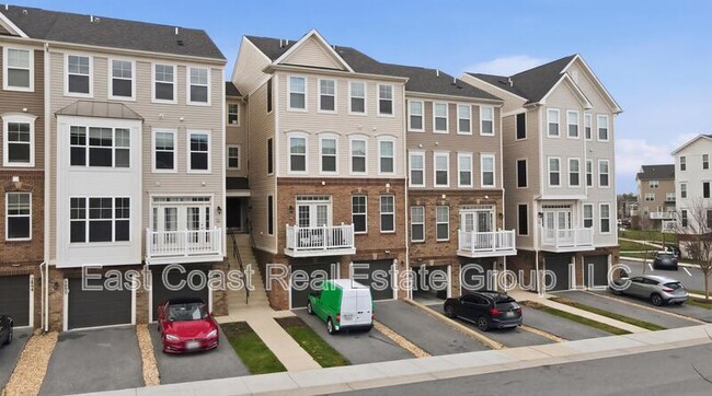 Building Photo - 5891 Bella Marie Wy