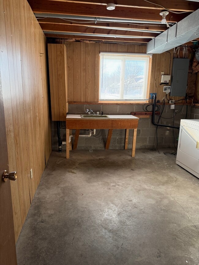 Photo - 1004 Castlewood Dr House