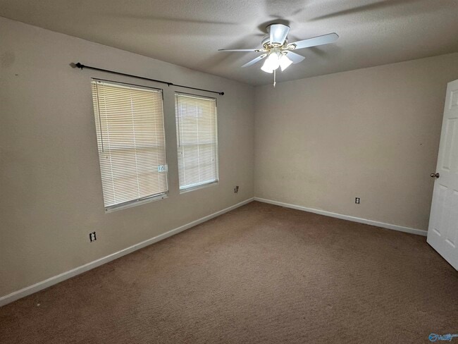 Building Photo - 358 Jasmine Dr