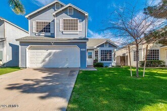 Building Photo - 441 S Maple