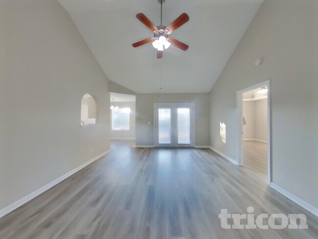 Foto del edificio - 121 Willowleaf Ln