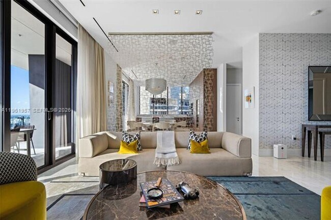 Building Photo - 17141 Collins Ave