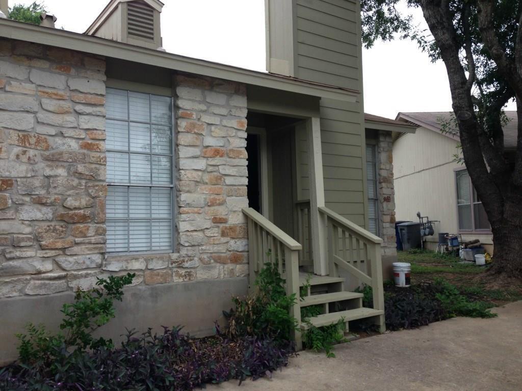 Primary Photo - 3221 Darnell Dr