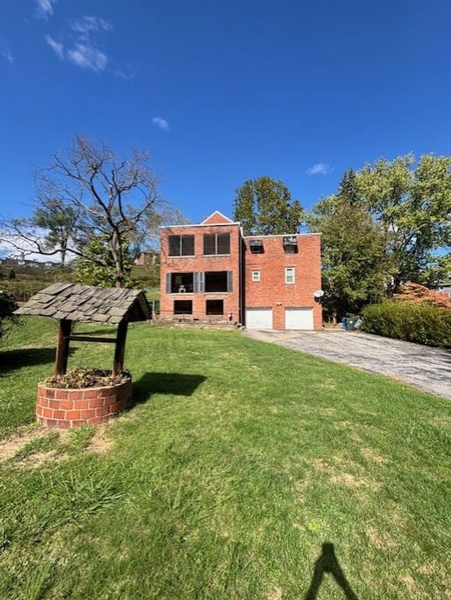 Building Photo - Beautiful Apartment for Rent