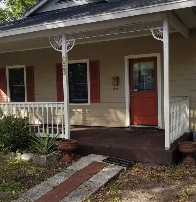Foto del edificio - 408 E Frances Ave