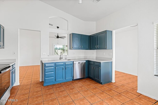 Foto del edificio - 1083 E Boston Ct