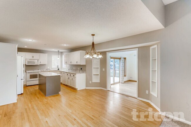 Building Photo - 1259 Irvine Dr