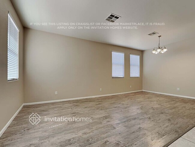 Building Photo - 216 Lynbrook St