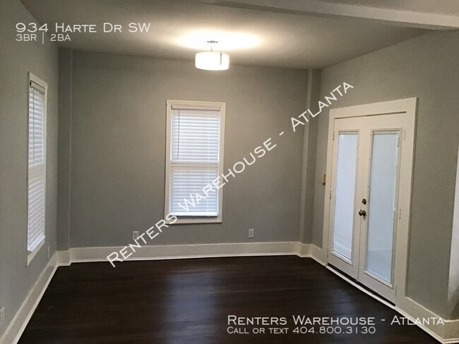 Building Photo - Renovated 3 Bedroom Bungalow in Sylvan Hills!