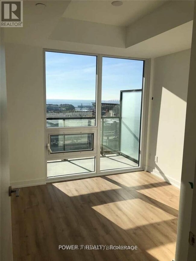 Photo du bâtiment - 135 E Liberty St