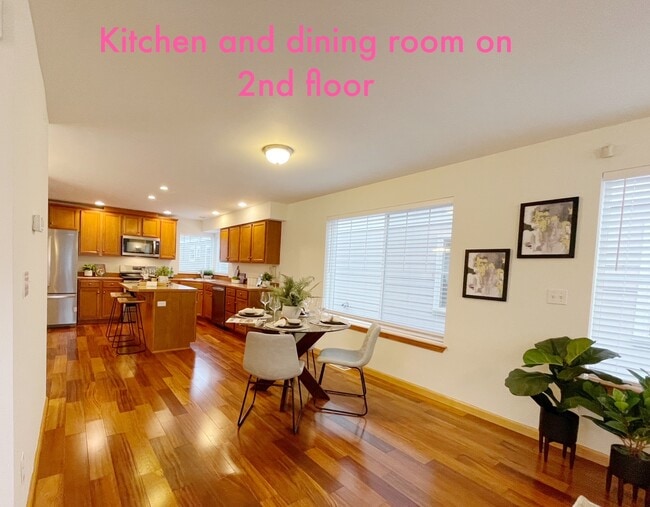 Foto del edificio - 10736 Whitman Ave N