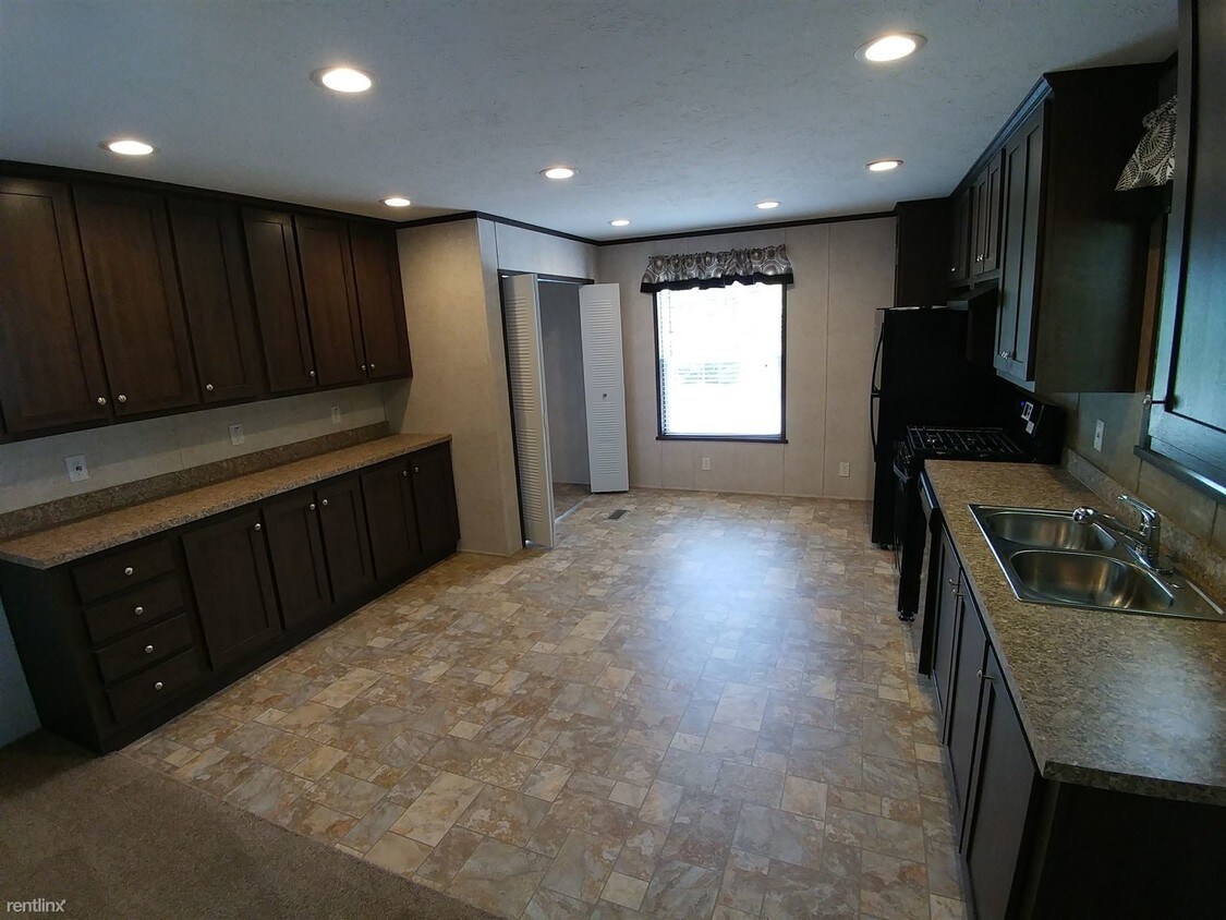 Primary Photo - 79 Saint Michaels Dr