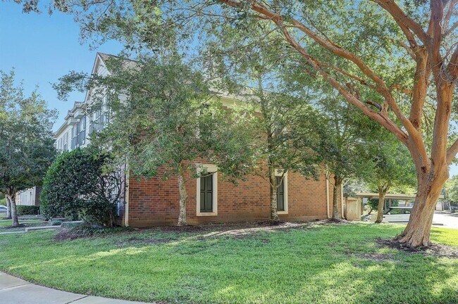 Foto del edificio - 2930 Grants Lake Blvd