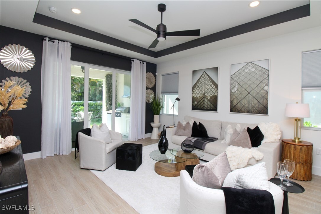 Foto principal - 8857 Oceana Wy