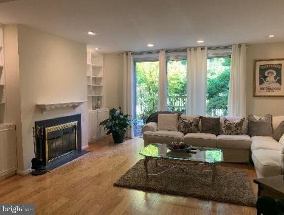 Foto principal - 36 Olmstead Green Ct