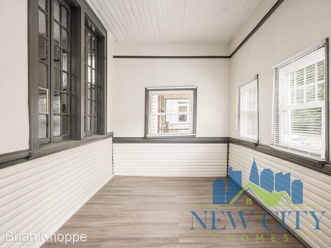 Building Photo - 3 br, 1.5 bath House - 390 S Guilford Ave