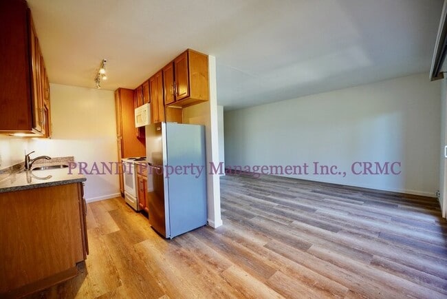 Building Photo - 17 Shelley Dr