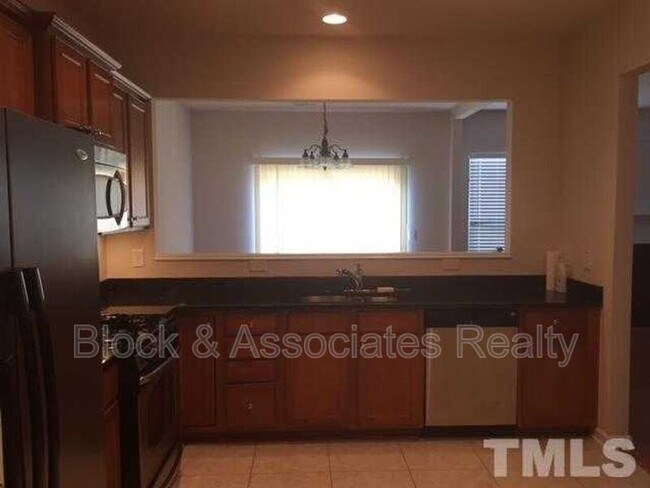 Building Photo - 1612 Corwith Dr